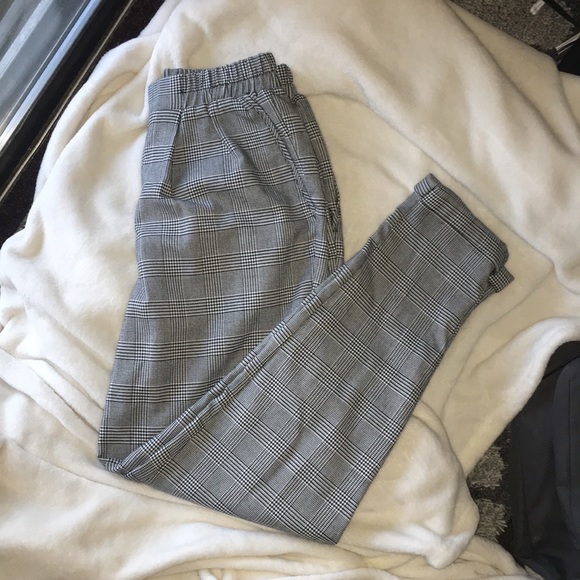 Forever 21 Pants - Pattern high waisted pants